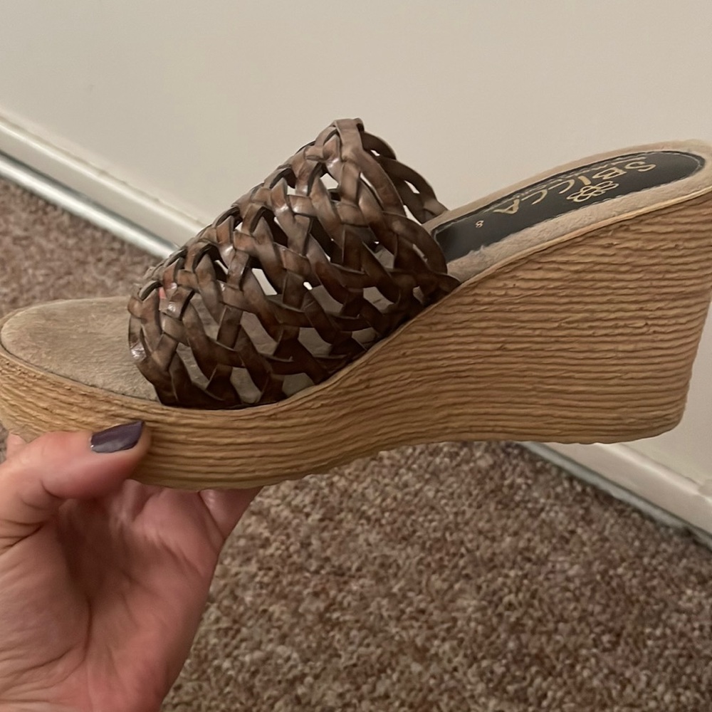 Size 8 sexy wedges. SBICCA